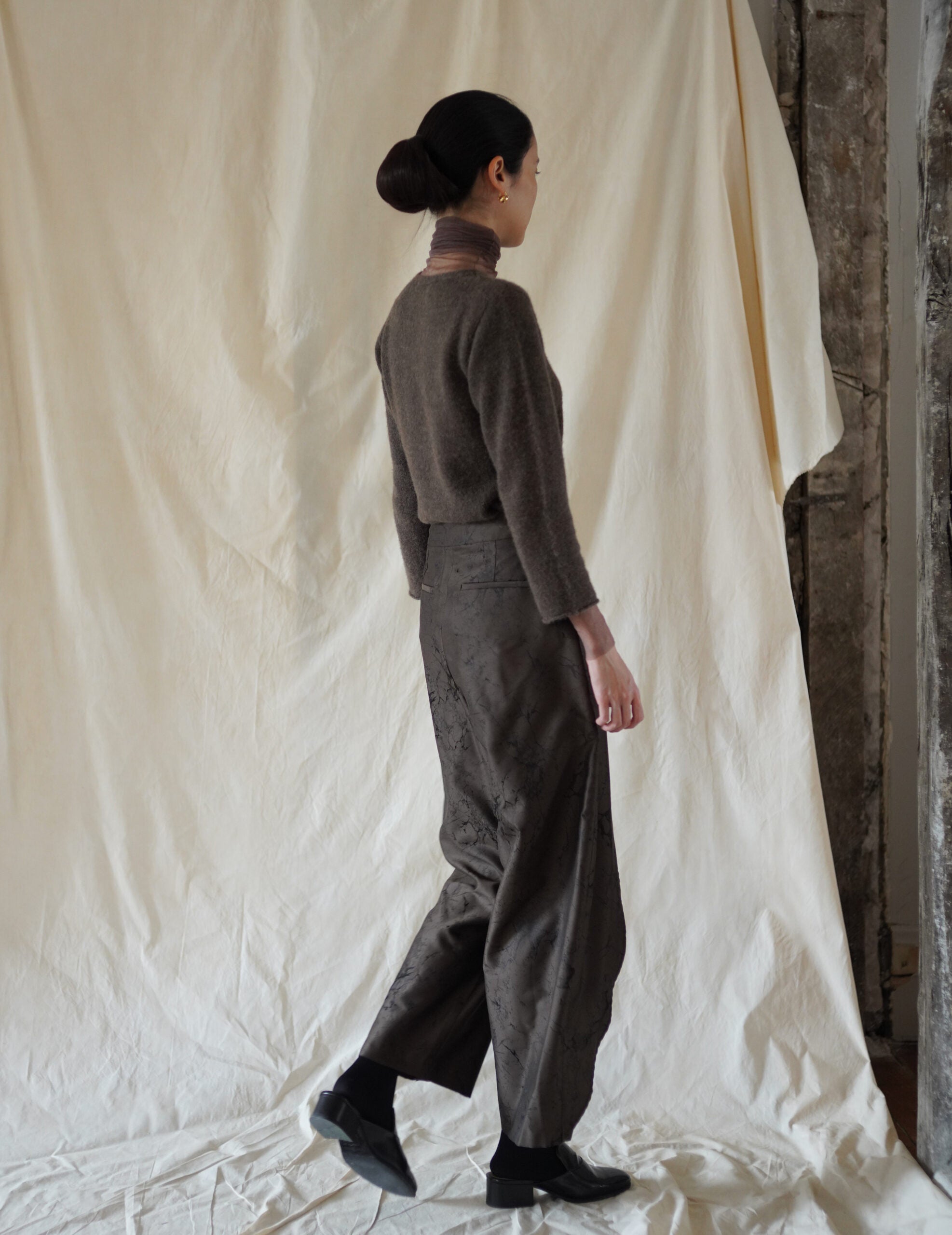 Cisne 真絲薄紗高領內搭・棕褐色