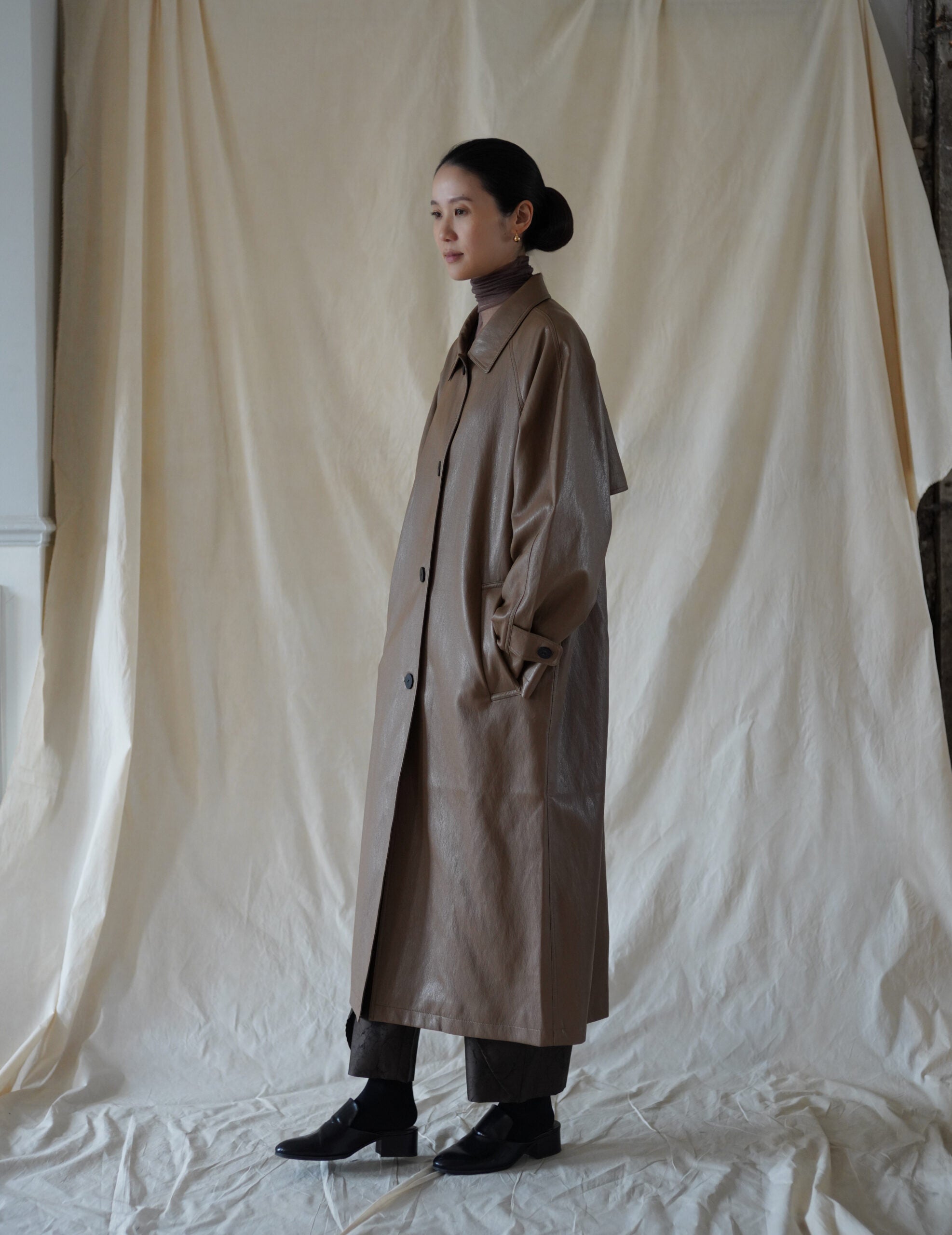 Cisne 真絲薄紗高領內搭・棕褐色