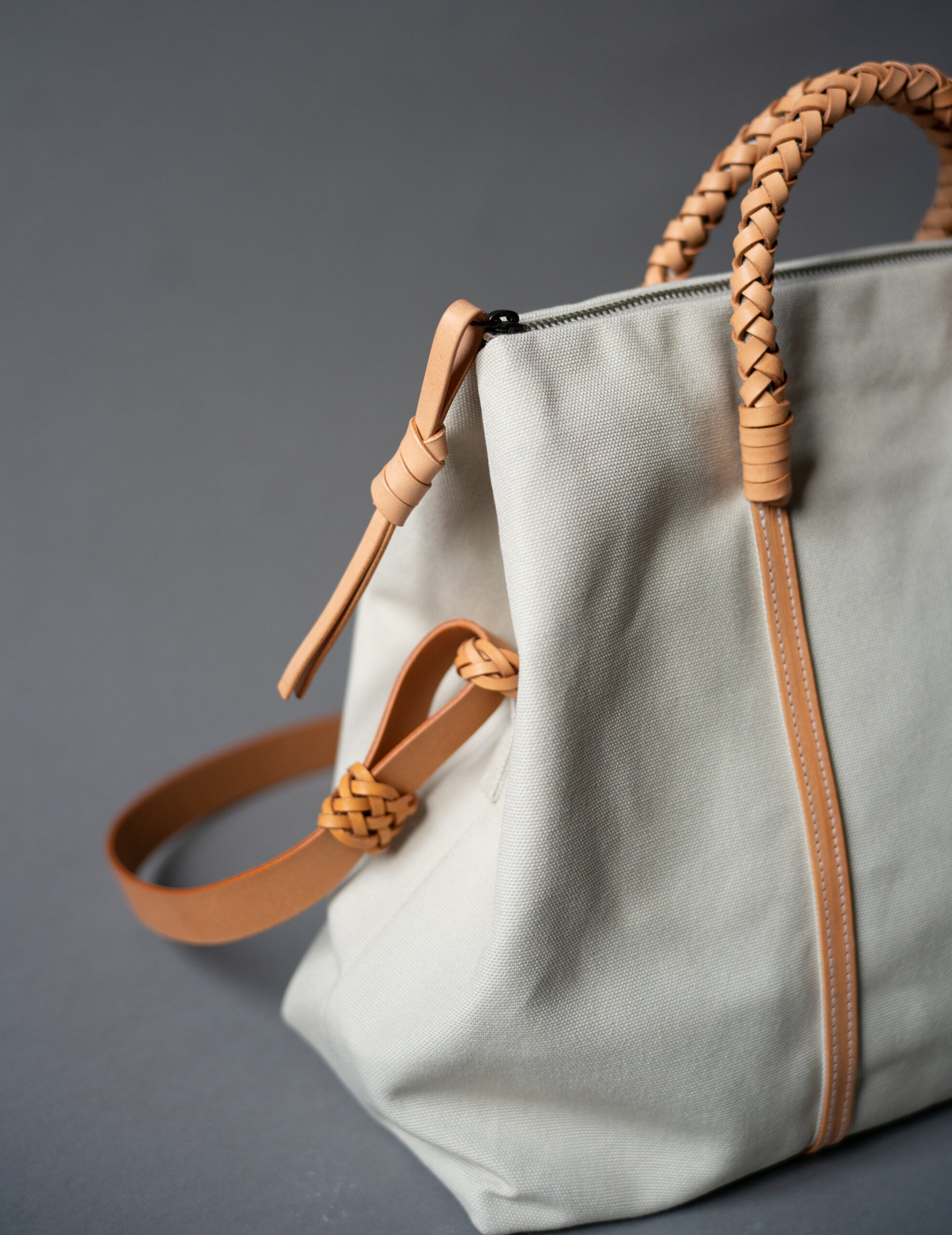 Woven Duffel Bag．Ivory