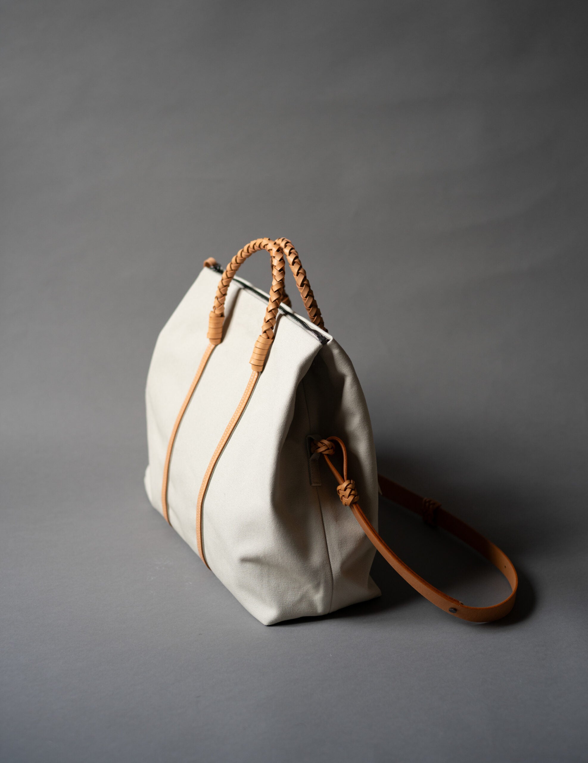 Woven Duffel Bag．Ivory