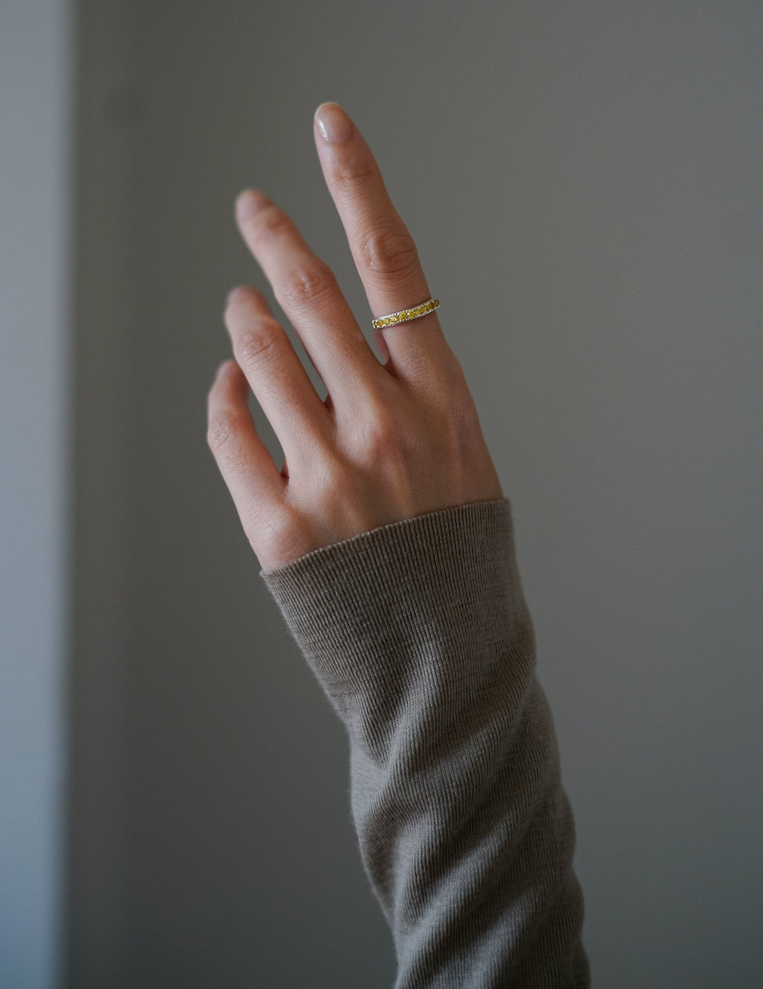 Genie virgin wool turtleneck top・Warm Grey