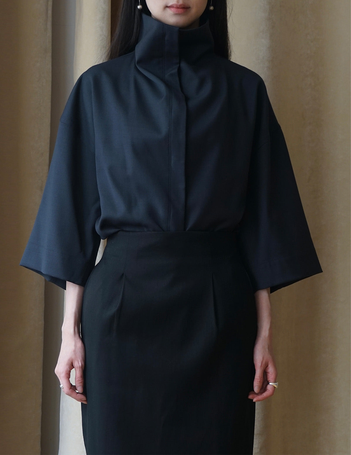 Turtleneck Half Sleeve Top・Navy