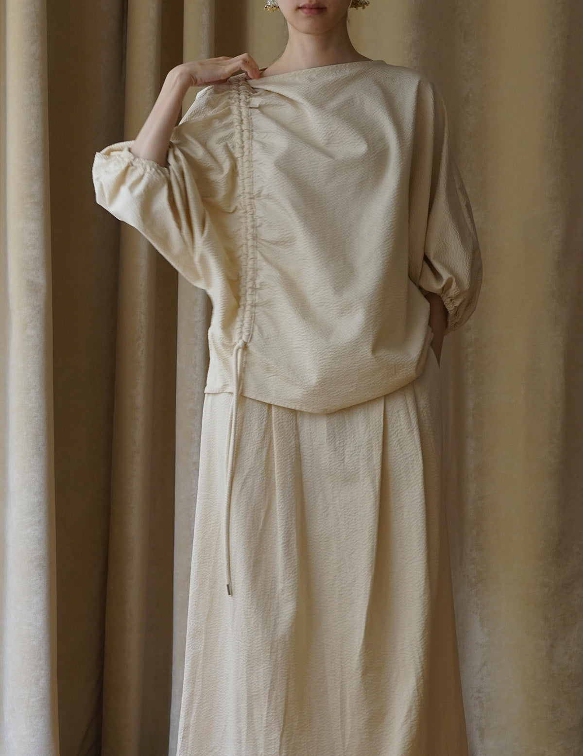 Seersucker Drawstring Blouse・Light Beige