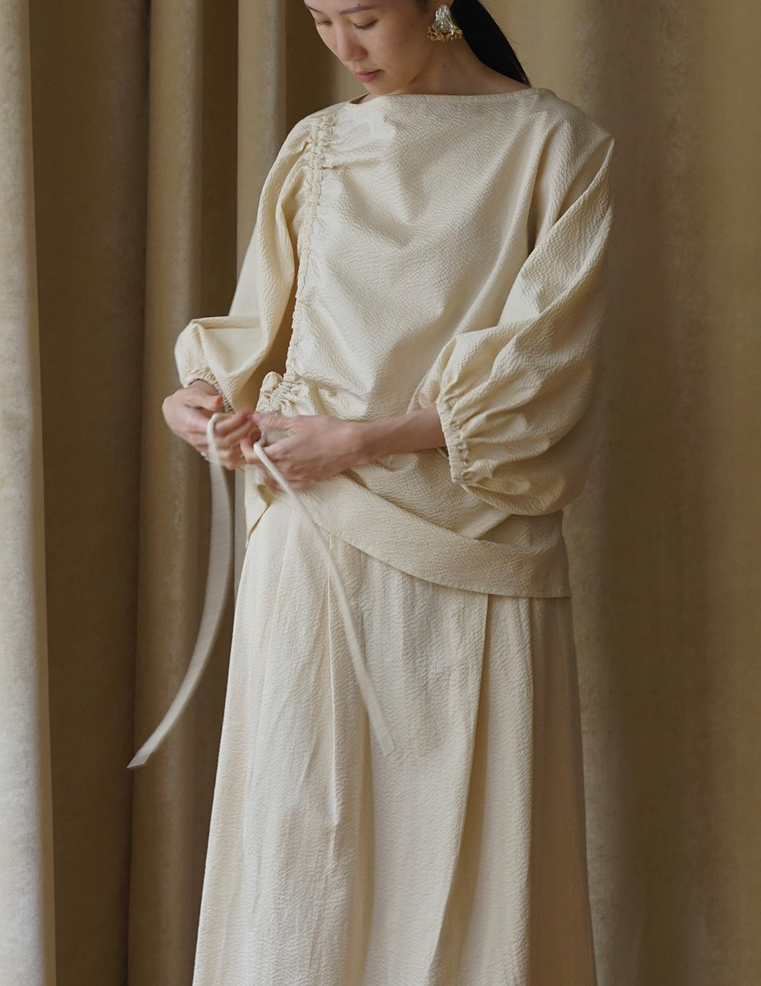 Seersucker Drawstring Blouse・Light Beige