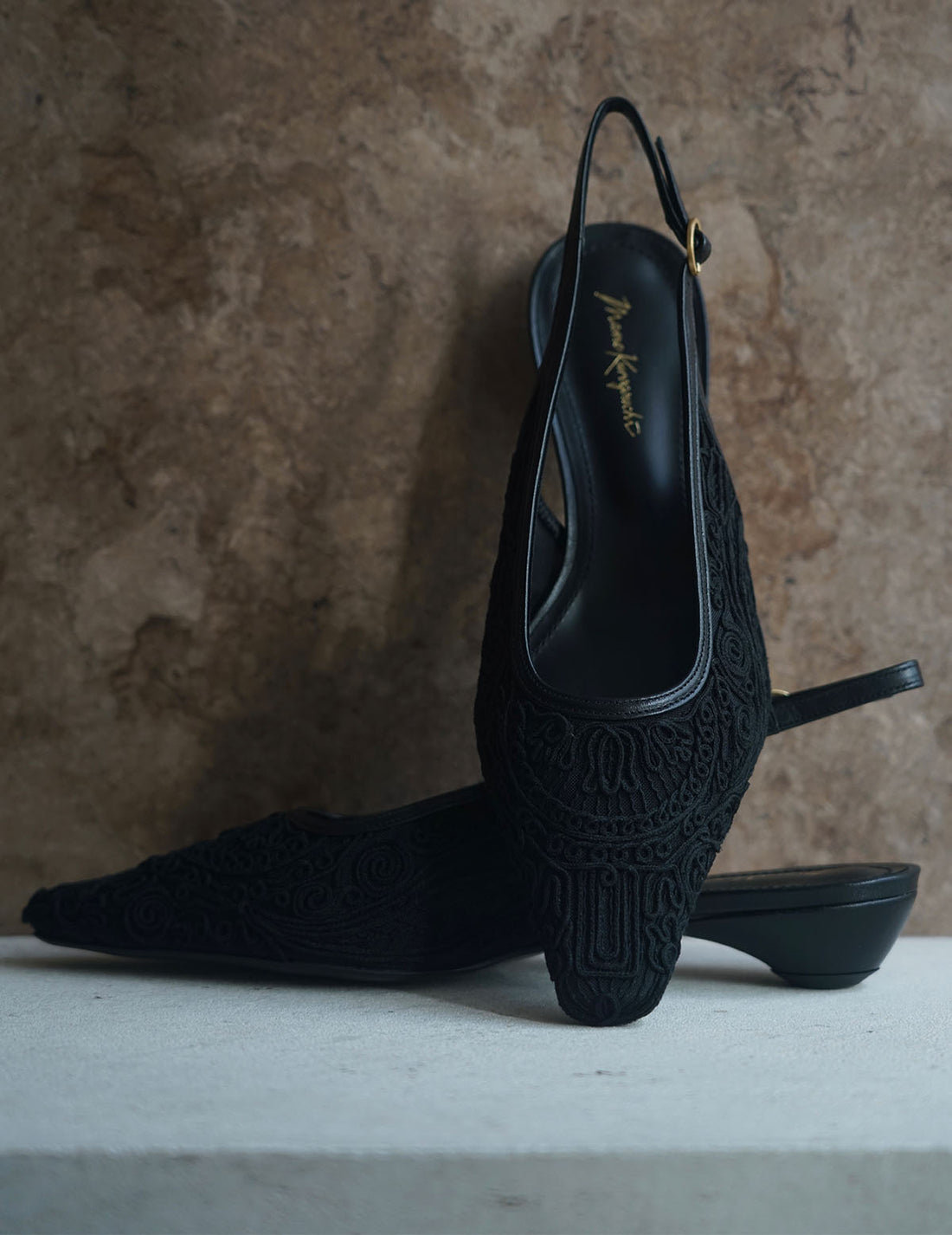 繩紋刺繡露跟高跟鞋・黑色