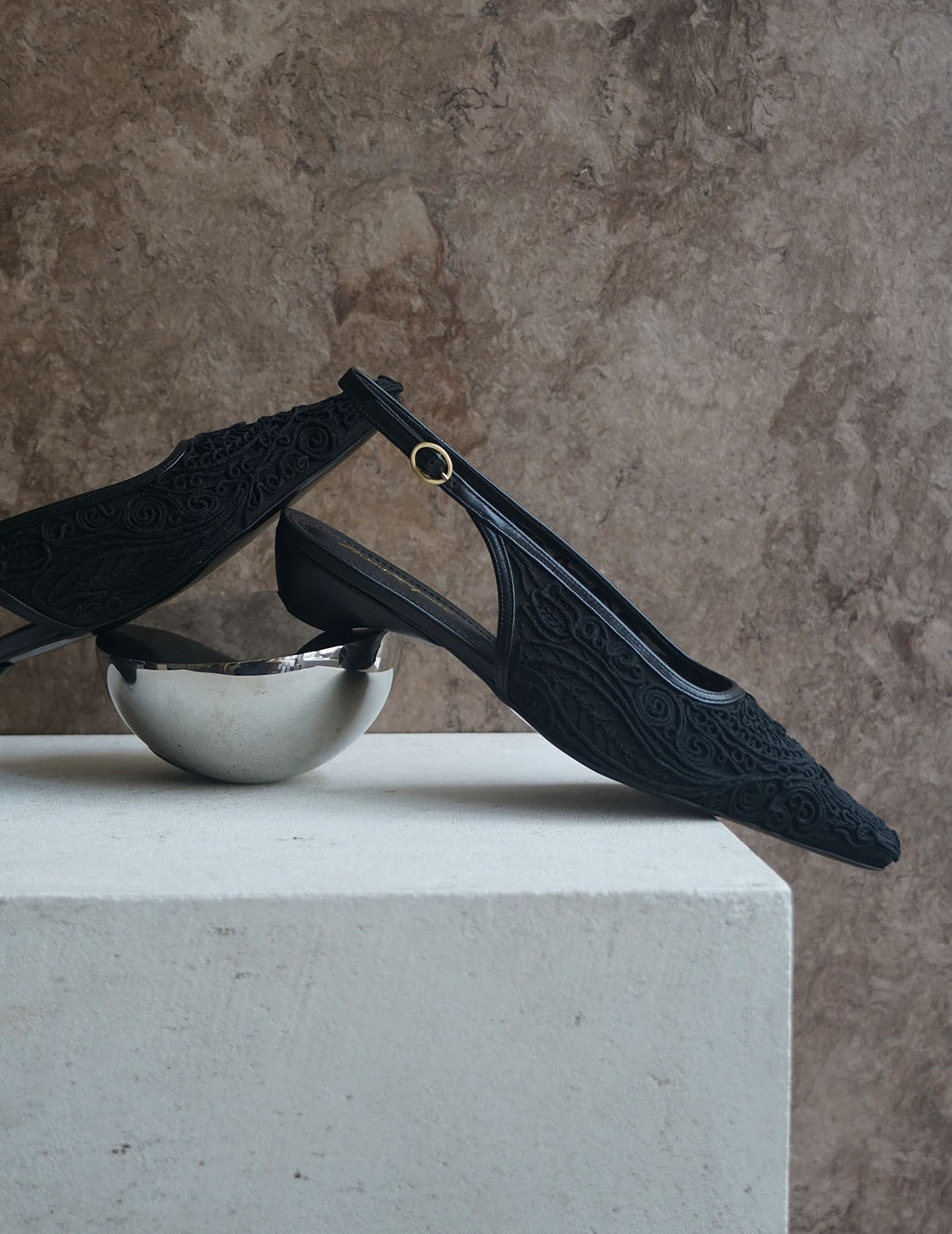 繩紋刺繡露跟高跟鞋・黑色