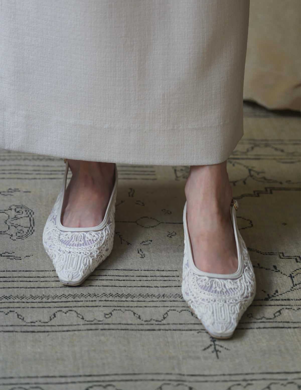 Cording Embroidery Sling Back Heels・White