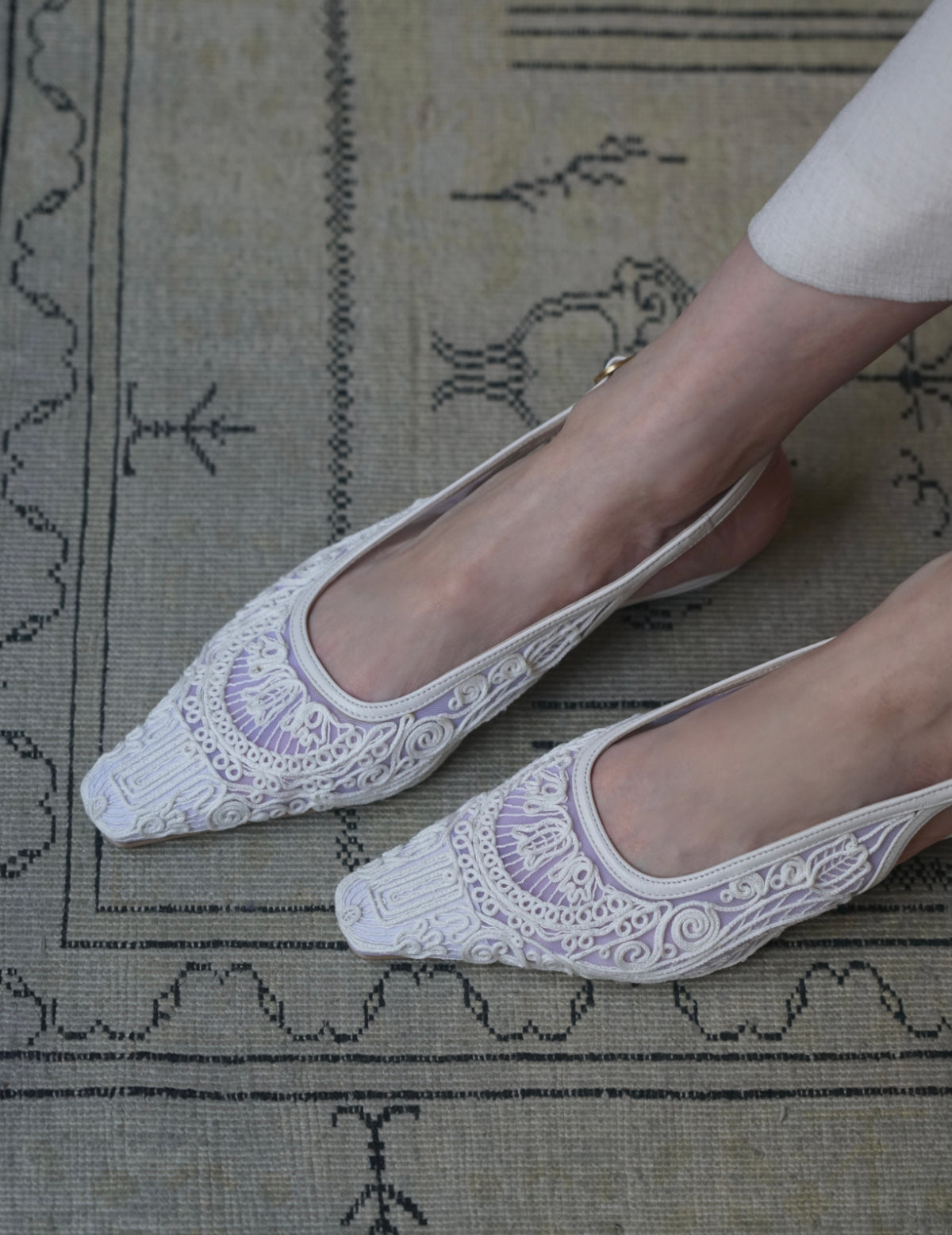 Cording Embroidery Sling Back Heels・White