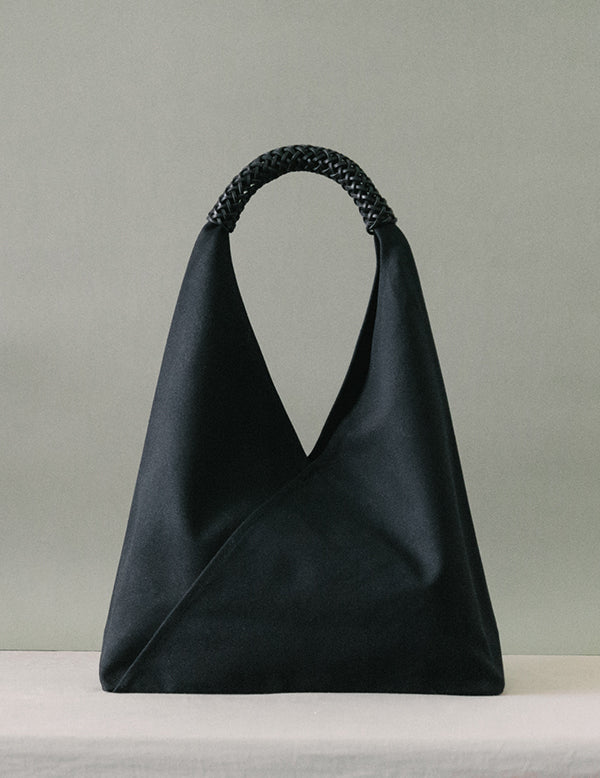 Woven Triangle Bag All Black・L