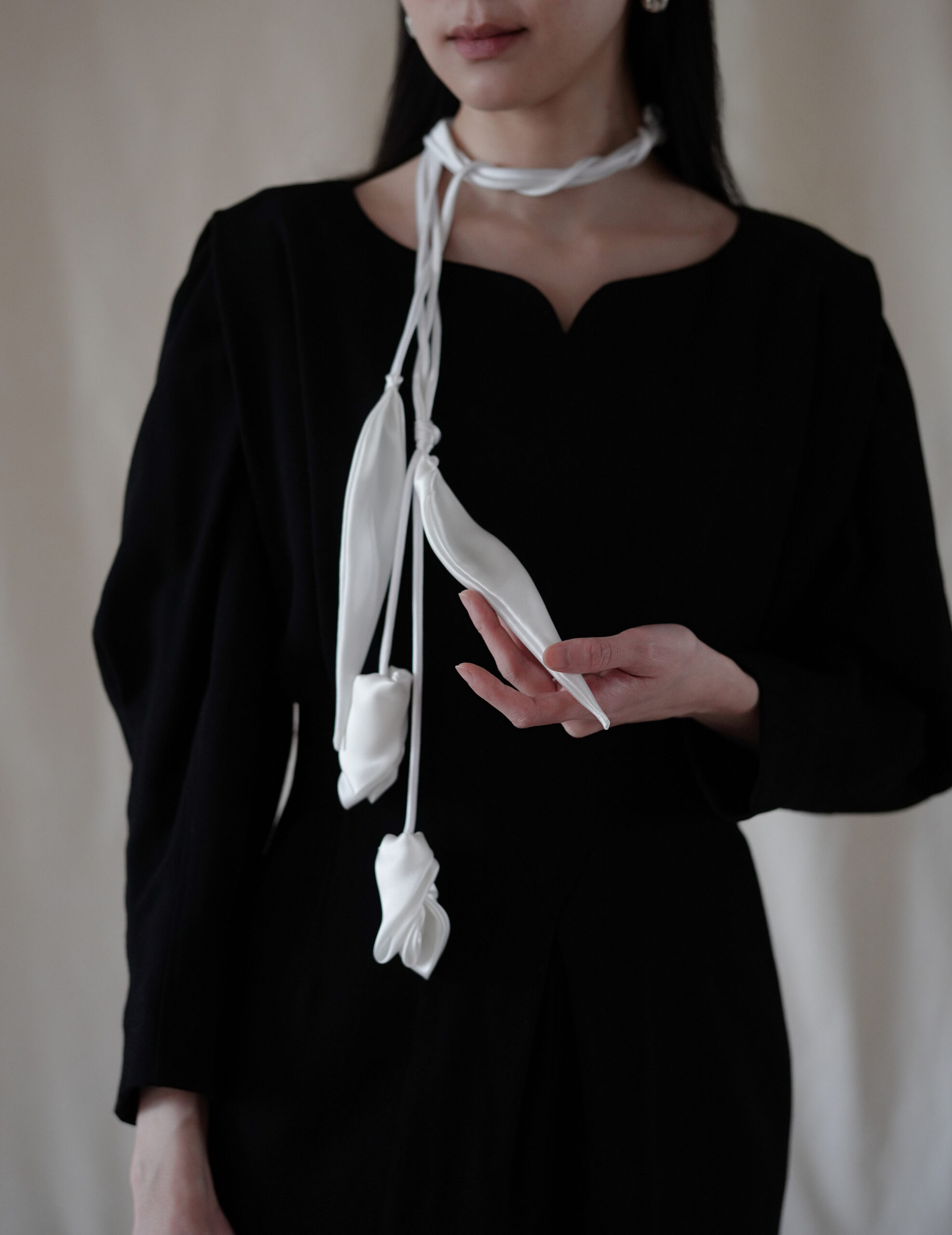 Mame Kurogouchi – Une Fille Aux Cheveux Noirs